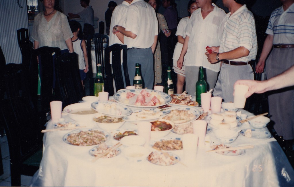 Wedding table in Hidden River